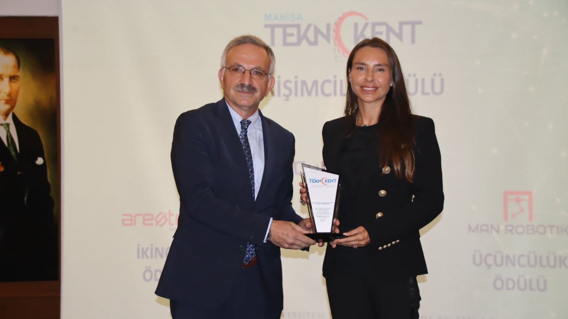 CYBER ME Teknoloji, Manisa Teknokent “Girişimcilik” Kategorisinde Birincilik Ödülünün Sahibi Oldu